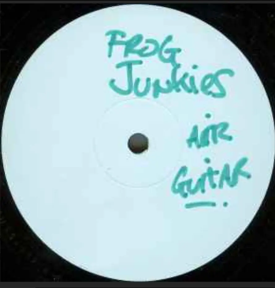 Frog Junkies – Air Guitar